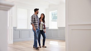 Should You Tour a 'Sale Pending' House? Manage Your Expectations