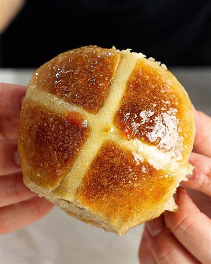 208K views · 325 reactions | Hot Cross Buns from @gulasgrub with an orange and maple syrup glaze this easter! | Tasty | Facebook