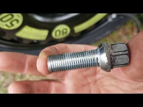 Mercedes Benz E350 tire change