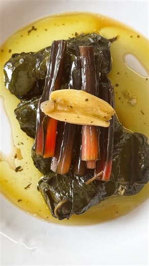 Semsa Denizsel on Instagram: "“Ricotta Stuffed Beet Leaf Dolma” “Lorlu Pancar Yaprağı Dolması” (Türkçesi ⤵️) 26/09/2025 • The moment I spotted them in the greengrocer, I knew I would make them dolmas. • Instead of the classic meat dolmas, I opted for the buttery smooth delicate ricotta stuffed ones. The sweetness of both the ricotta and sautéed onions are even more enhanced by butter. A bit of dried mint and ground black pepper helped. • Türkçe ⤵️ Manavda görür görmez aklıma düştü, lorlu dolması