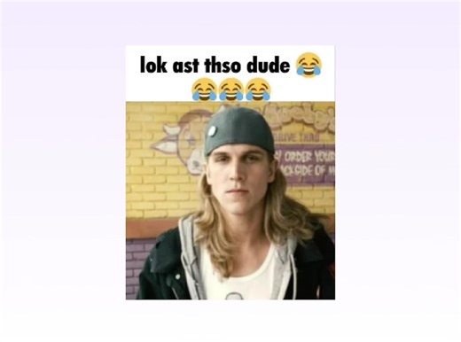 a few months old ish view askew animation couuughh kind of lazy but!!! first time tweening in awhile so yay should i post more #viewaskew #scratch #animationmeme #fyp #ok