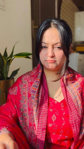 From bra cups to bridal bun 🫢✨🤌🏻 #hair #lace #juda #lacejuda #bridalbun #haircare #weddinghairstyle #hairdo | Nivika