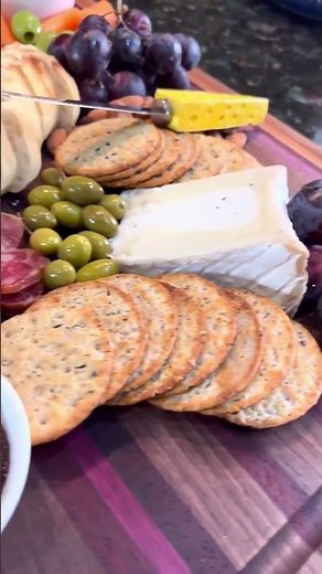 How to Make a CHARCUTERIE BOARD in 5 minutes!