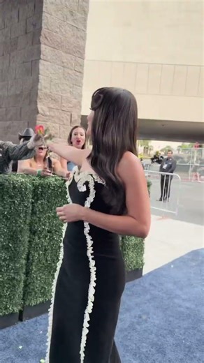She IS the moment ♥️ ‪@KaceyMusgraves‬ #ACMawards