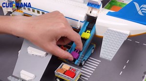 Large City Passenger Airplane Building Toys with LED Light, 21 Inches Plane Building Sets with 2PCS Luggage Trucks, Terminal, Radar Tower, Birthday Gifts for Kids Boys Girls Age 6-12 (901pcs)