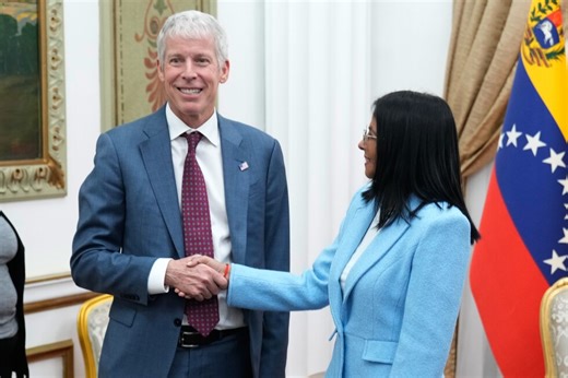US Energy Secretary Chris Wright visits Venezuela to assess oil industry overhaul