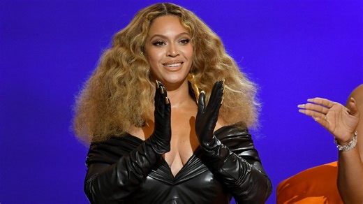 Beyoncé Salutes University Of South Carolina Women’s Basketball
