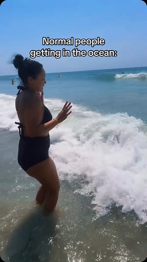 352K views · 1.4K reactions | Yesterday at the beach ️ #beach #ocean #people #water #normal #psychopath #comedy #relatable #trend #trending #trendingreels #reelsinstagram #reels | Sarah Rigby | Facebook