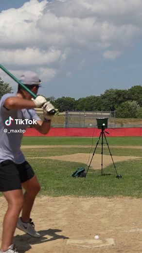 Never-ending training with the MaxBP 📈🤝 #maxbp #reactiontraining #baseball #baseballtok #firsttiktok #trainingtok #loop #fyp