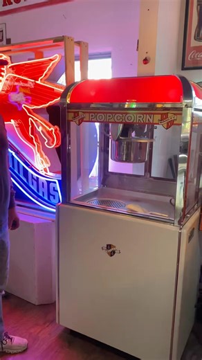1939 fully restored popcorn machine