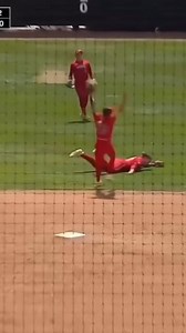 438K views · 10K reactions | Flashing leather so beautifully ‍ #TeamRawlings | Rawlings Softball | Facebook