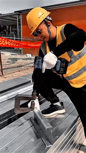 Metal Hole Punch Work Tool Using Hydraulic Punch Machine Tool #worktool