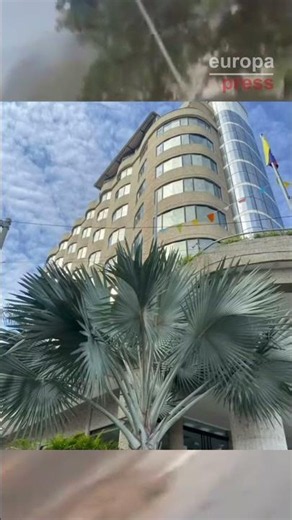 This is the aftermath of the Hotel Eduard in La Guaira, completely destroyed after the earthquake...