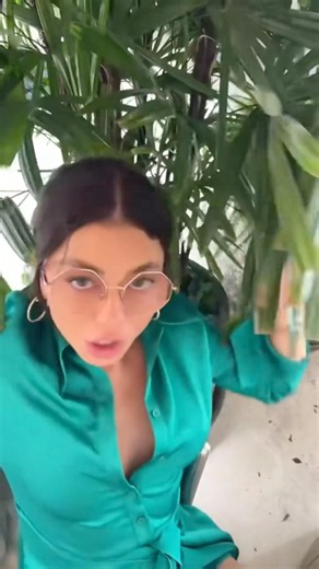 The #puertoricosong Sarah Hyland edition 😎 @s@saxboybilly18#newmusicalert #viralsound #viraltrend