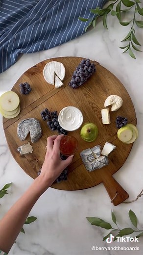 French Goat Cheese Board with 5 Different Goat Cheeses from France