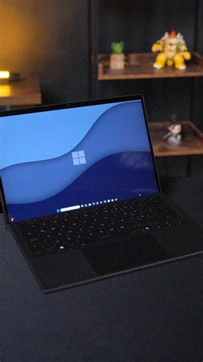 Unboxing de la Laptop gamer que se convierte en tablet 💻➡️📱 La ROG Flow Z13 cuenta con procesador AMD Ryzen AI Max 395, 32 GB de RAM y pantalla táctil de 13.4" a 180Hz. Úsala como quieras al jugar y trabajar con un rendimiento increíble. Consíguela aquí 👉 https://pe.rog.gg/flfc5x #ROGFlowZ13 #ROG #LaptopGamer #Tablet #Unboxing #ASMR | ASUS Republic of Gamers