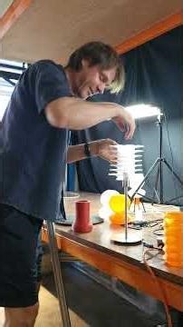 using blender geometry nodes to design nonplaner layers with steep overhangsfor a petg lamp.