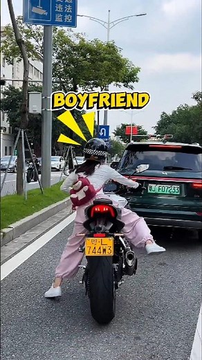 Motorcycle Stand vs Petite Girl