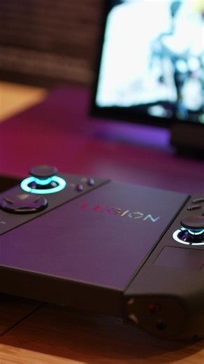 We're still impressed by how much power the Legion Go 2 packs into such a small form factor. Gamers had a great time at the live demo area 🎮