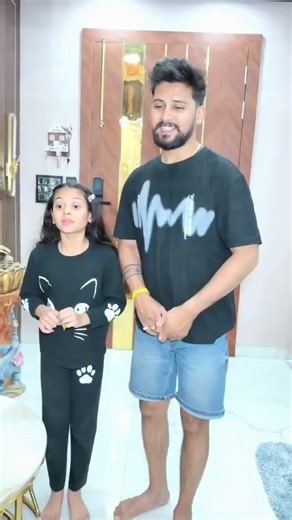 Introducing the "VitaWear SmartBand," a next-generation wearable gadget🎉