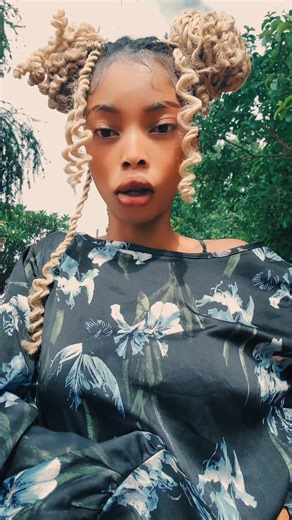 Seline Natasha (@seline.natasha)’s videos with slender by siya shezi - maghebhula. 🍒