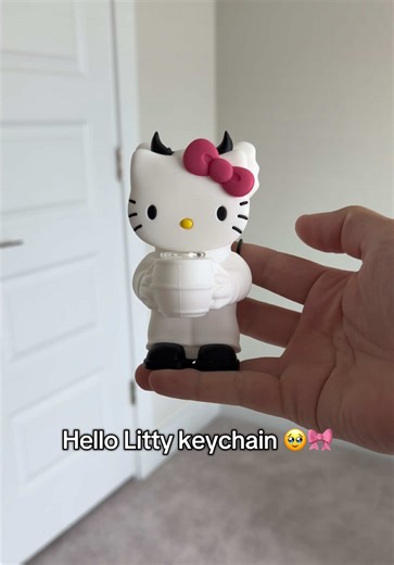 Hello Litty Keychain: A Cute Accessory for Fans