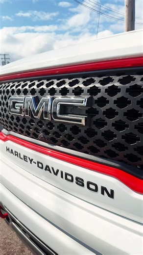 Harley Davidson Enthusiasts Unite!