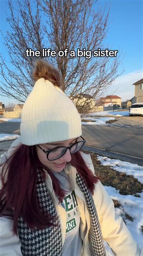 Navigating Sibling Dynamics: The Big Sister Experience