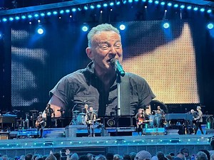 Bruce Springsteen and the E Street Band roll over Wrigley Field