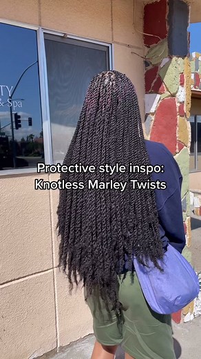 Natural-Looking Knotless Marley Twists: Protective Style Inspiration