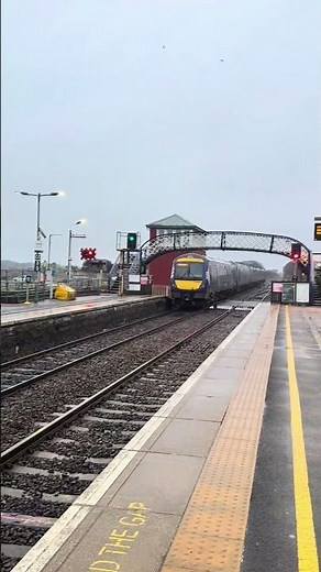 158723/170410 from Aberdeen to Glasgow Queen Street passing Carnoustie