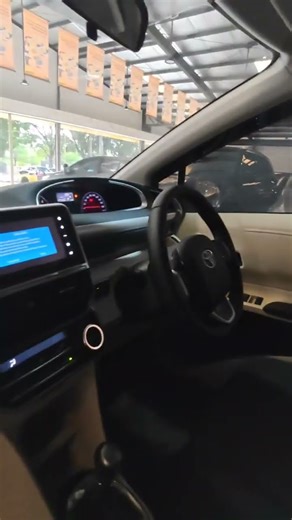 Hanya membayar TDP 5 juta sudah dapat membawa pulang Toyota Sienta