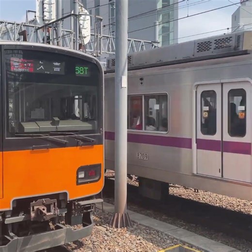 明日はついにうp主の誕生日です‼️ (今日のメトハチ45)メトハチ(8109f)の発車シーン 曳舟駅にて #鉄道 #東武スカイツリーライン #半蔵門線 #メトロ8000系 #発車シーン #shots