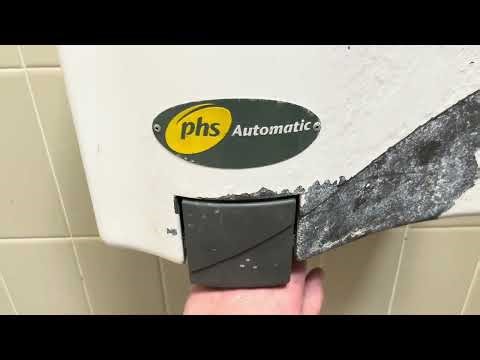 PHS Turbodry at Vine Street Public Toilets - Spalding - ♿️