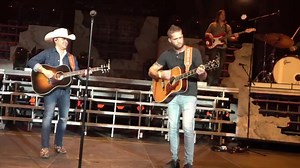 God bless outlaws like me... and Trevor 🤘🏼 | Justin Moore