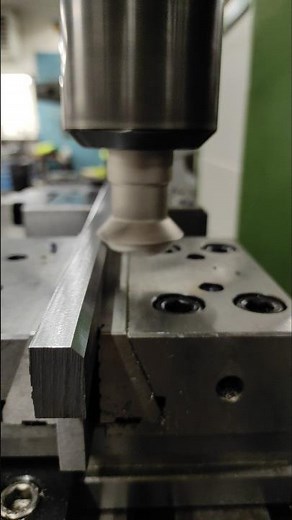 Machining a 45° chamfer on a stainless steel part #machinist #asmr #machine #milling #stainlesssteel