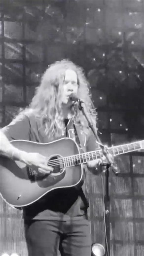 Billy Strings - Knights in White Satin