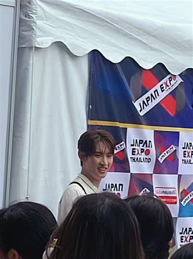 มุไคเดกไทย 🇹🇭🧡 วันนี้ก็น่ารักเหมือนเดิม 🥰🎌 . #KojiMukai #向井康二 #SnowMan #JapanExpoThailand2026