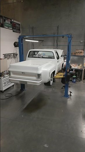 Accuair E-Level Setup on this ‘76 Stepside 🔥 #switchsuspension #accuair #baggedtrucks #chevytrucks