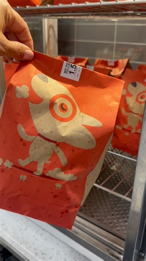 Rosio | The Target Explorer on Instagram: "Let’s talk about that iconic Target popcorn! 😍🙌 Honestly, it's one of my favorite popcorns around! . What do you all think? Is it a must-have on your Target trips, or do you have other faves? And what do you think about the bags? Share your popcorn thoughts down below! 👇✨ . . #popcorn #popcorn🍿 #target #targetpopcorn #targetdollarspot #targetmom #targetforthewin #targetfinds #targetrun #targethaul"