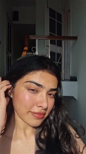 Beautiful hydrated skin in just a minute #beautiful #hydration #model #fashion