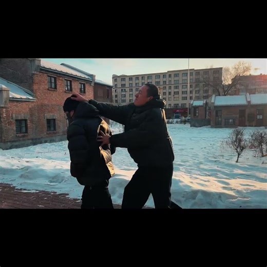 梁龙/张志勇 "上班后的精神状态" Official Shorts #文艺复兴 #东北说唱 #中文饶舌 #华语嘻哈 #DBC东北岸 ‪@DongBeiCoast‬