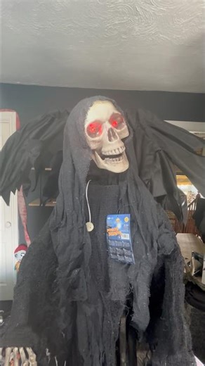 Standing animated winged reaper #halloween #sunstar #horror #therangehalloween