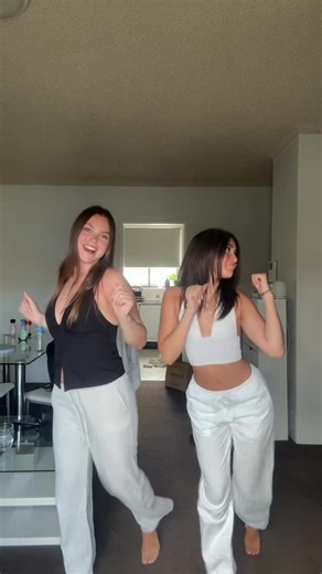 Bowleg Dance Steps: How to Keep on Steppin