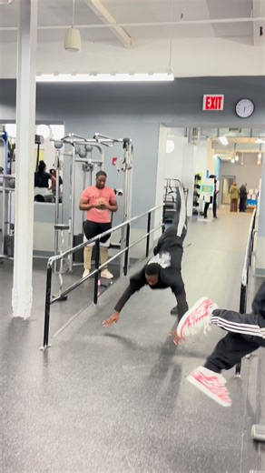 #Real vidéo contorsions @Lele contorsionniste