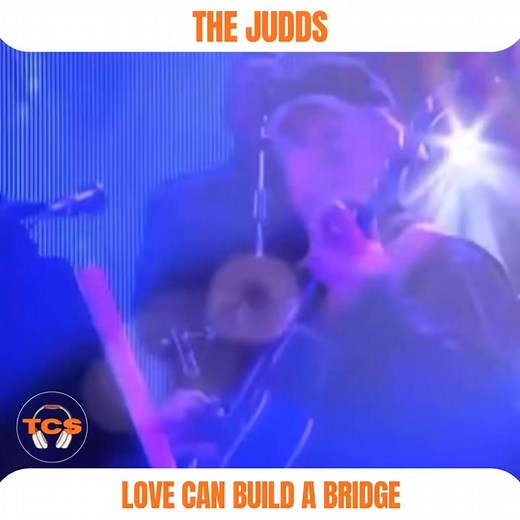Love really can build a bridge, The Judds remind us in their timeless ballad that compassion and unity can heal even the widest divides 🌉❤️✨. When hearts come together, there’s no limit to what love can do. #TheJudds #LoveCanBuildABridge #Country | True Country Sound