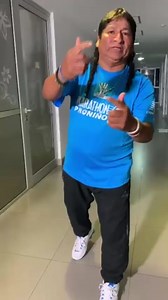 ¡Se viene el finde y “Látigo” lo sabe! 😃🕺 Para comenzar el finde con la mejor energía les compartimos el baile del hombre más famoso de #Salta : “Látigo, pasito prohibido”, que visitó la redacción de DNISalta.com 😃👏 #dnisalta #saltaargentina #salta #latigo #pasitoprohibido #cumbia #buenaonda #findesemana #alegria | DNI Salta