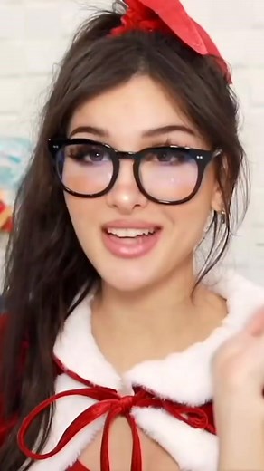 Christmas Tik Toks To Get You In The Holiday Mood (sssniperwolf's video) #sssniperwolf #sssniperclips #ForYou #4you #Christmas #ChristmasTikToks #Mood