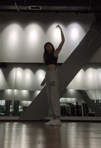 Kard - Bonb bomb dance cover #dance #fypシ゚ #cover #bombbomb