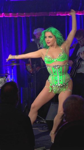 @Miss Marquez gives us some sugar plum En pointe at our December 2025 show #burlesque #losangeles #hollywood #fyp #foryoupage